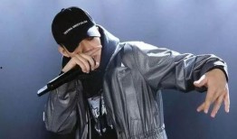 卓伟最新爆料李小璐pgone动图,李小璐PGone亲密动图曝光，真相究竟如何？