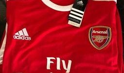 球衣谍照最新爆料,新赛季战袍抢先看，球星新装亮相引期待